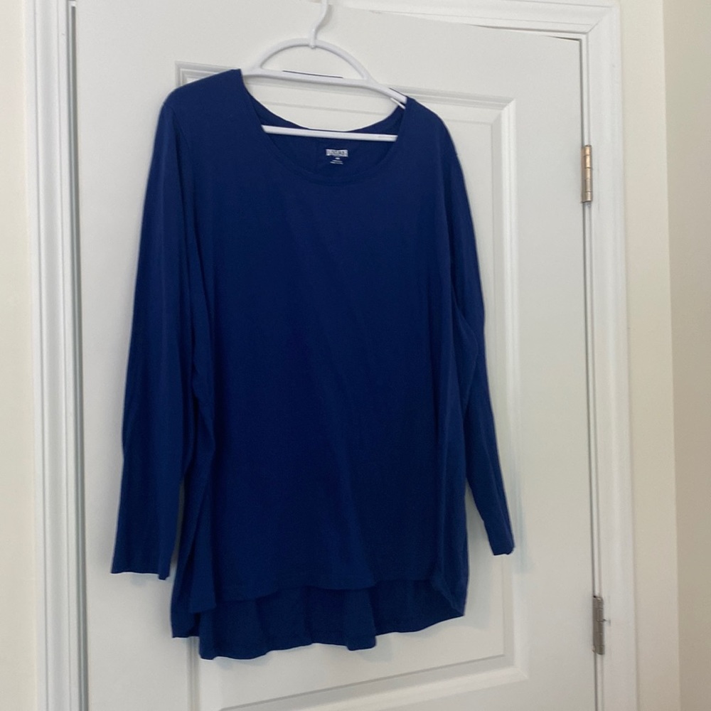 Long sleeve t-shirt